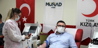 MÜSİAD İzmir'den Kızılay'a kan bağışı