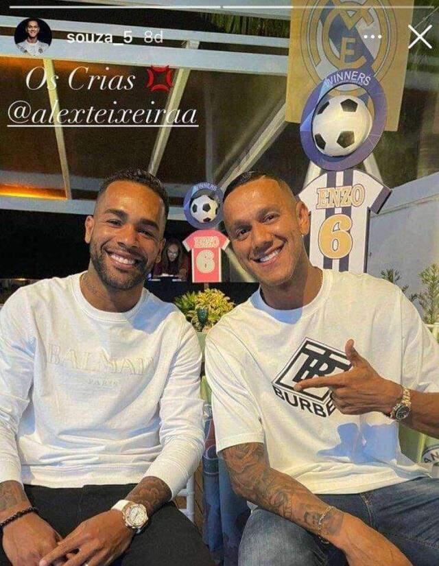 Sergen Yalçın'la görüntülü görüşen Alex Teixeira, 'Cumartesi İstanbul'dayım hocam' dedi Sergen Yalçın'la görüntülü görüşen Alex Teixeira, 'Cumartesi İstanbul'dayım hocam' dedi