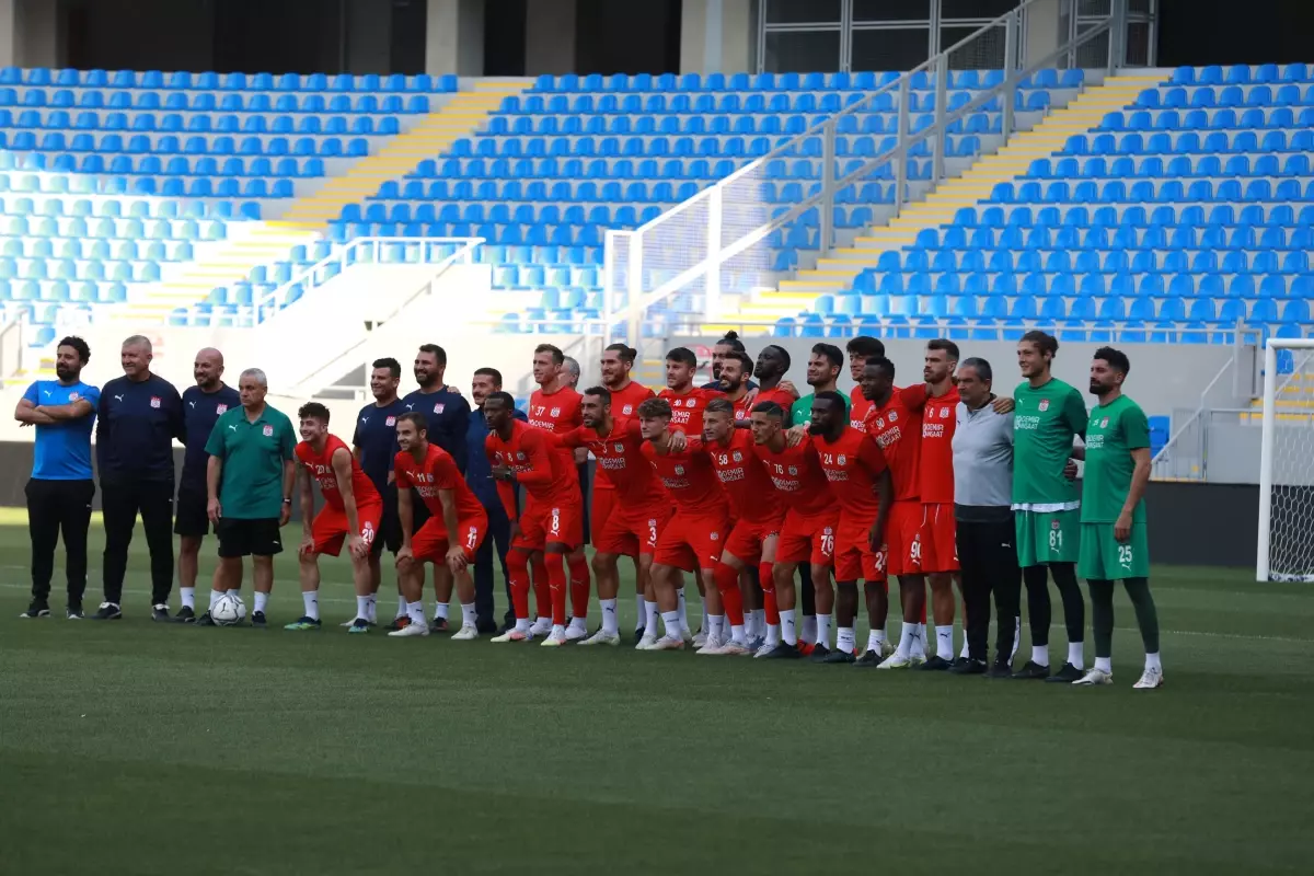 Sivasspor, Dinamo Batum maçı hazırlıklarını tamamladı ...