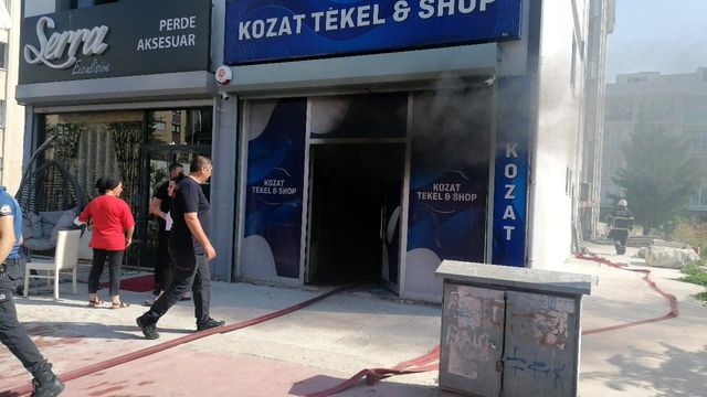 tekel bayisinin deposu alevlere teslim oldu 2 14309609 o