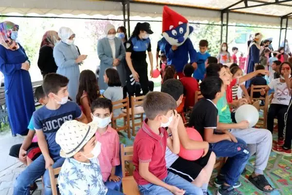 VAN'DA SEVGİ EVLERİ'NDE KALAN ÇOCUKLAR EĞLENDİ