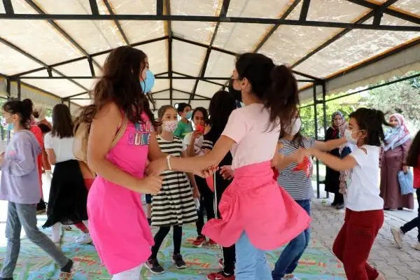 VAN'DA SEVGİ EVLERİ'NDE KALAN ÇOCUKLAR EĞLENDİ