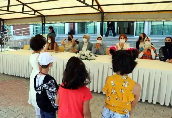 VAN'DA SEVGİ EVLERİ'NDE KALAN ÇOCUKLAR EĞLENDİ