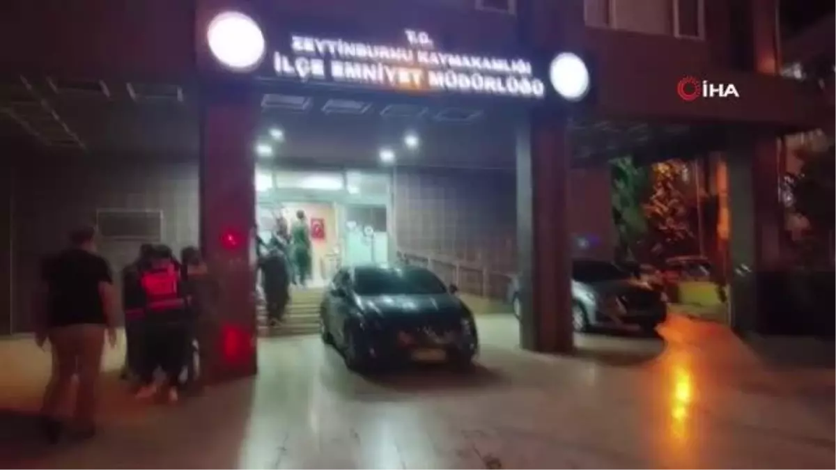 Zeytinburnu'nda askeri kamuflajlı 9 kaçak göçmen yakalandı