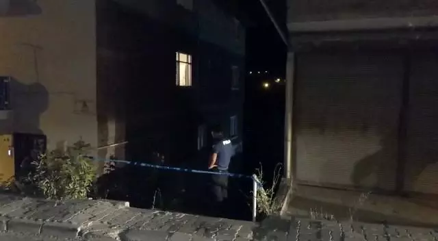 3 gün önce gözaltına alınan genç evinde iple asılı halde bulundu
