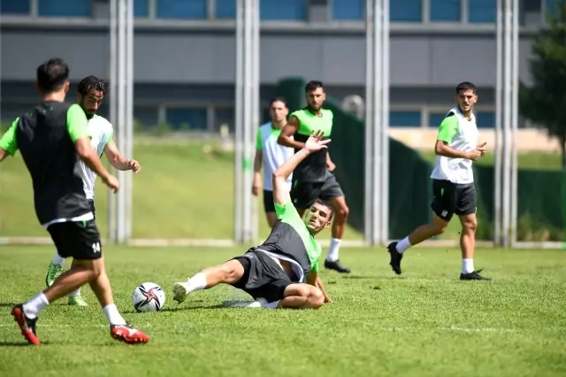 Bursaspor'da yeni dönem hazırlıkları sürüyor