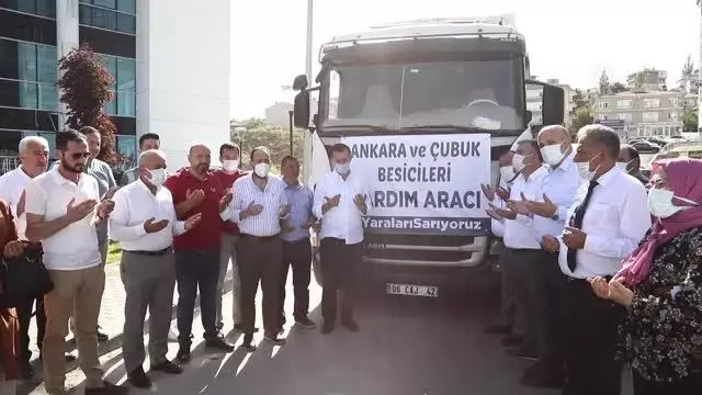 Çubuklu besiciler, yangın bölgesine yem gönderdi