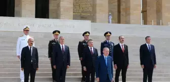 Yaşar Güler: Cumhurbaşkanı Erdoğan ve Yüksek Askeri Şura üyeleri Anıtkabir'i ziyaret etti Yaşar Güler: Cumhurbaşkanı Erdoğan ve Yüksek Askeri Şura üyeleri Anıtkabir'i ziyaret etti