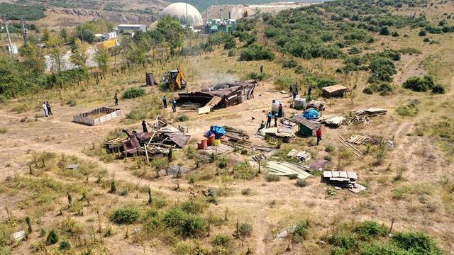 dilovasi nda kacak yapilar yikiliyor 2 14310851 o