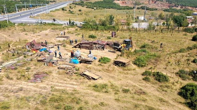 dilovasi nda kacak yapilar yikiliyor 3 14310851 o