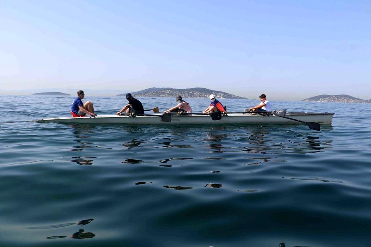 Dragos Su Sporları Merkezi'nde her ay 200'ün üzerinde vatandaş eğitim alıyor