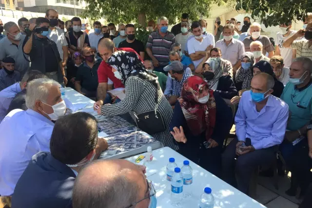 Vali Yırık, TOKİ'den konut sahibi olan depremzedelerle görüştü