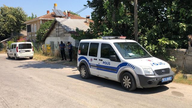 evinin calan kapisini acti silahla vuruldu 2 14311242 o