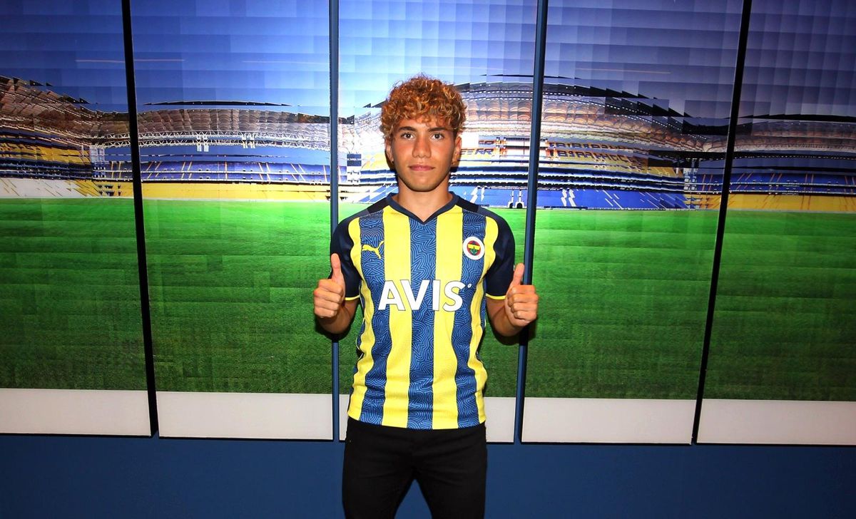 Fenerbahçe, Çağatay Kurukalıp'ı kadrosuna kattı