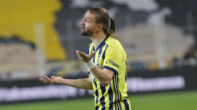 Adana Demirspor, Fenerbahçe'nin ayrılığa sürüklediği Caner Erkin'e kapılarını açtı