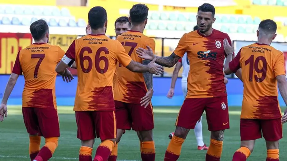 Galatasaray'da St.Johnstone maçının ilk 11'i belli oldu! Yeni transferler görücüye çıkıyor ...