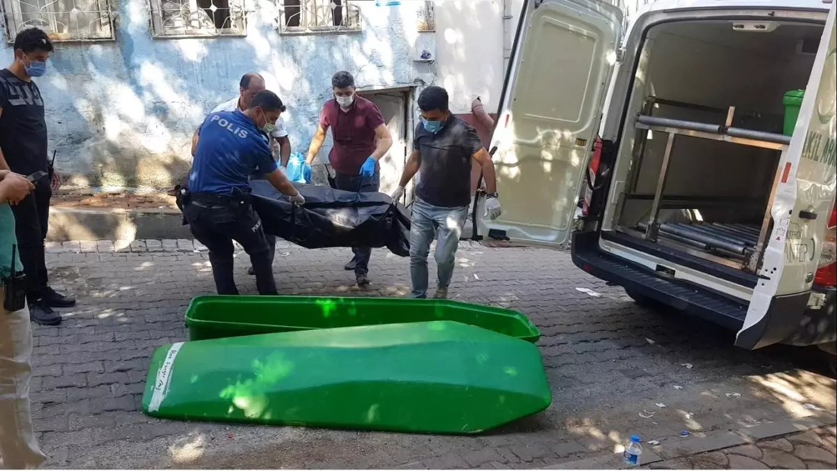 Son dakika haberleri | Husumetli 3 kişi arasında çıkan kavgada kan aktı: 1 ölü, 1 yaralı