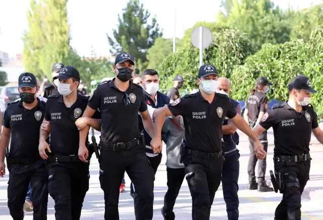 Konya'da 7 kişinin öldürülmesiyle ilgili adliyeye sevk edilen zanlı Mehmet Altun tutuklandı