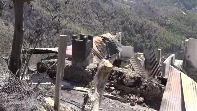 Son dakika haberleri... Orman yangınında konutları ve kızlarının çeyizi ziyan gören aile keder yaşıyor