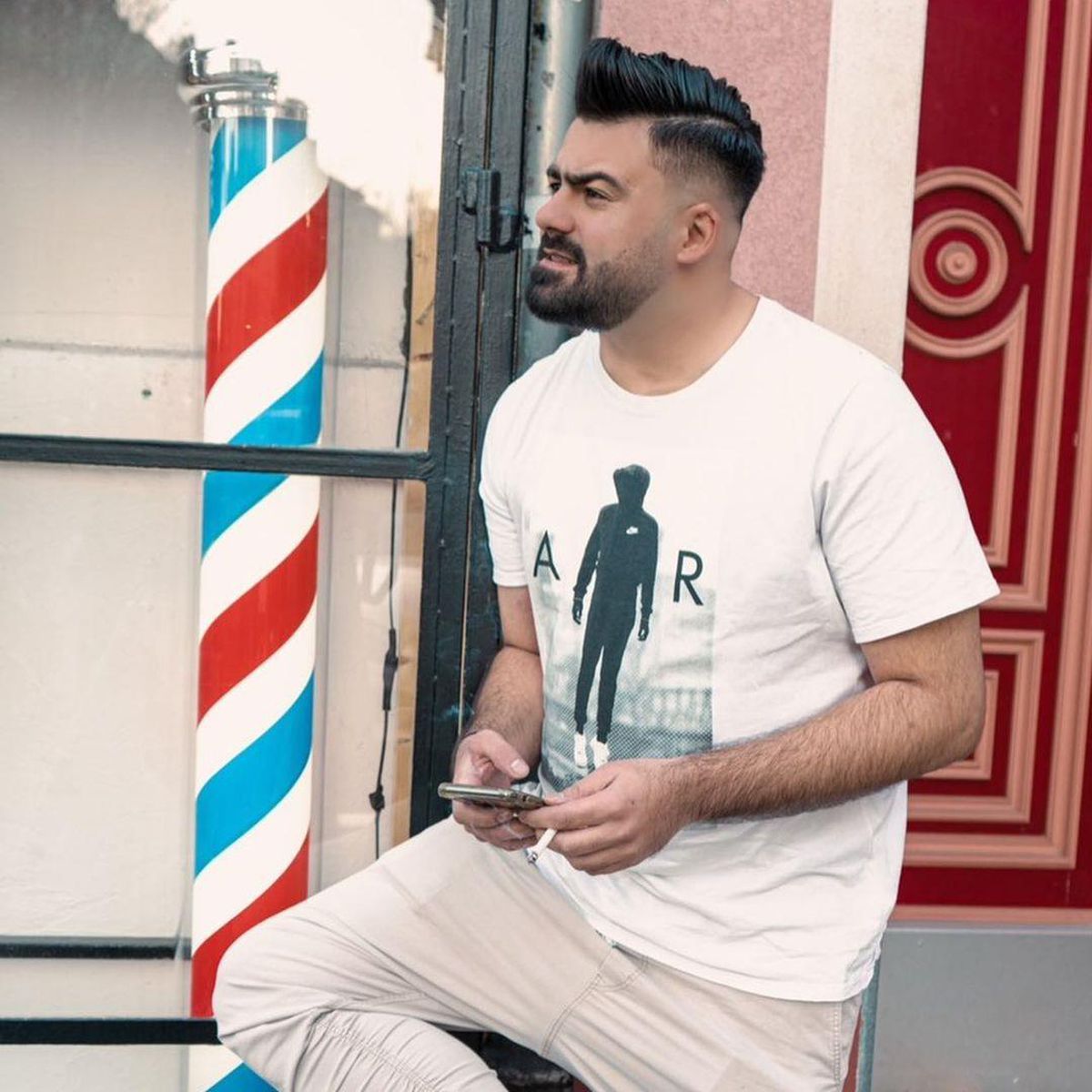 'Kasan' Rap Müziği İki Dilde Harmanlayan Adam