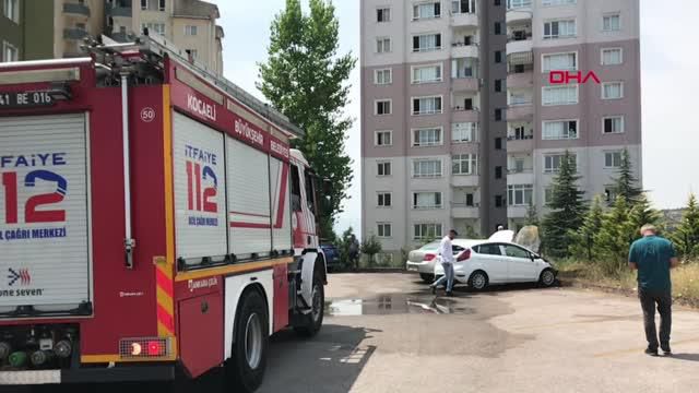 park halindeki otomobil alev alev yandi 3 14313909 o