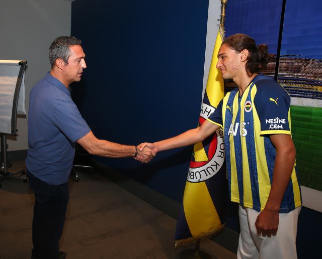 Fenerbahçe, Gençlerbirliği'nden Buyruk Ortakaya'yı renklerine bağladı! Taraftarlar, çocukluk fotoğrafına beğeni yağdırıyor