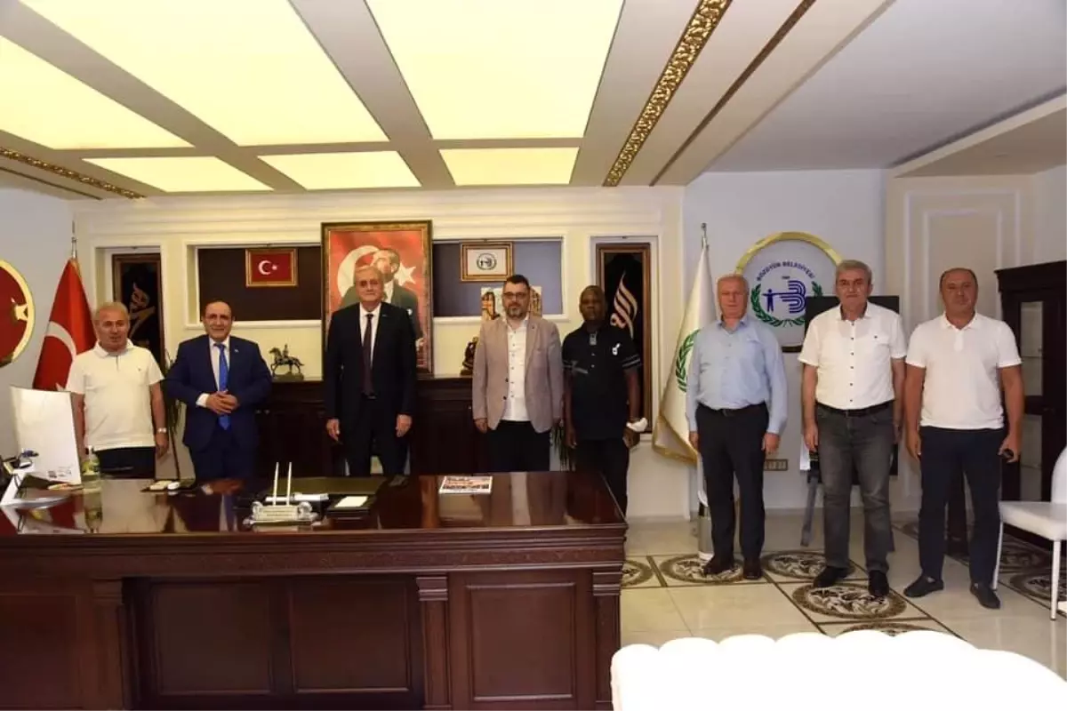 İSİYAD VE NİJERYA DERNEĞİNDEN BAŞKANIMIZ BAKKALCIOĞLU'NA ZİYARET 07 2021, 15: 53