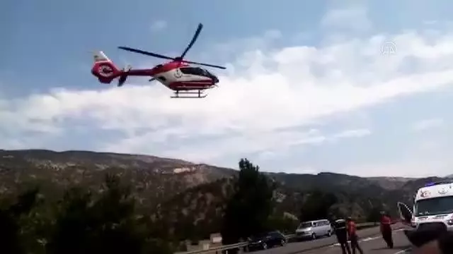 Son dakika... Otomobil köprü bariyerlerine çarptı: 1 ölü, 3 yaralı