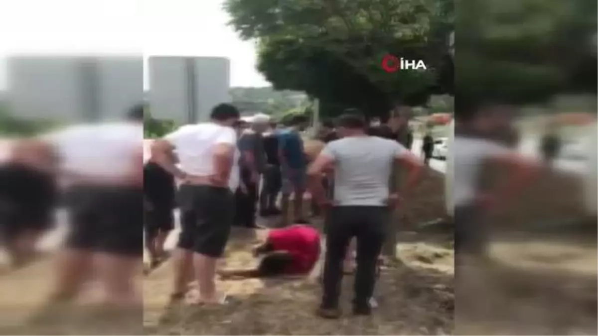 Sürücüsünün direksiyon hakimiyetini kaybettiği kamyon devrildi: 1'i ağır 3 yaralı