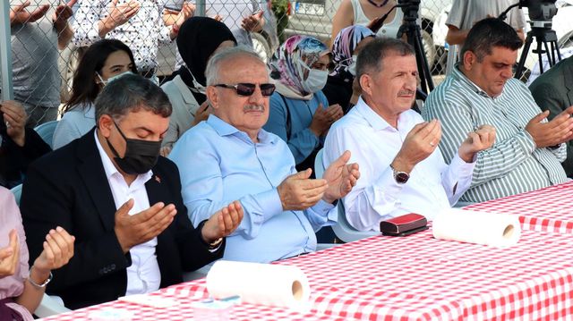 yillarca atil olan okul kadinlarin fabrikasi 8 14316271 o