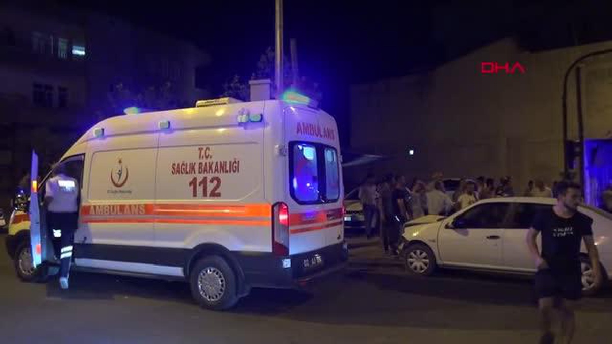 Adıyaman'da hafif ticari araç ile otomobil çarpıştı 2 yaralı - Vimarsana News