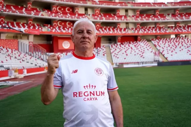 SPOR Antalyaspor'da yeni sezon formaları tanıtıldı