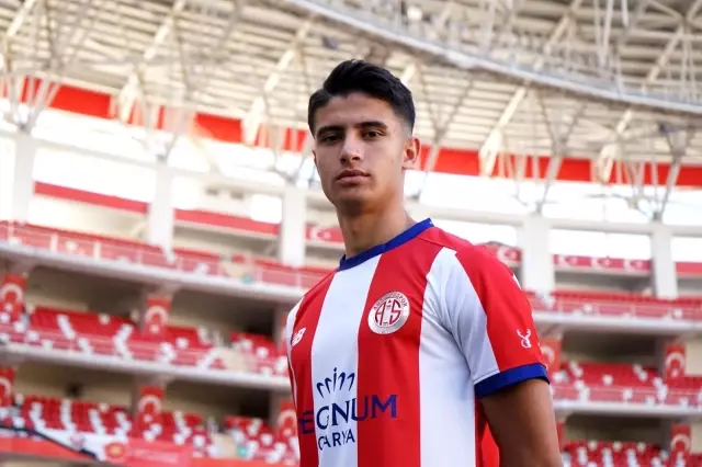 SPOR Antalyaspor'da yeni sezon formaları tanıtıldı