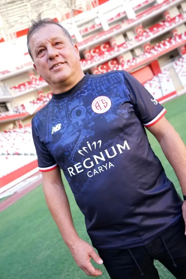 SPOR Antalyaspor'da yeni sezon formaları tanıtıldı