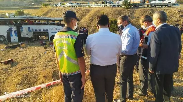 Balıkesir'de yolcu otobüsü takla attı: 14 ölü, 18 yaralı (2)