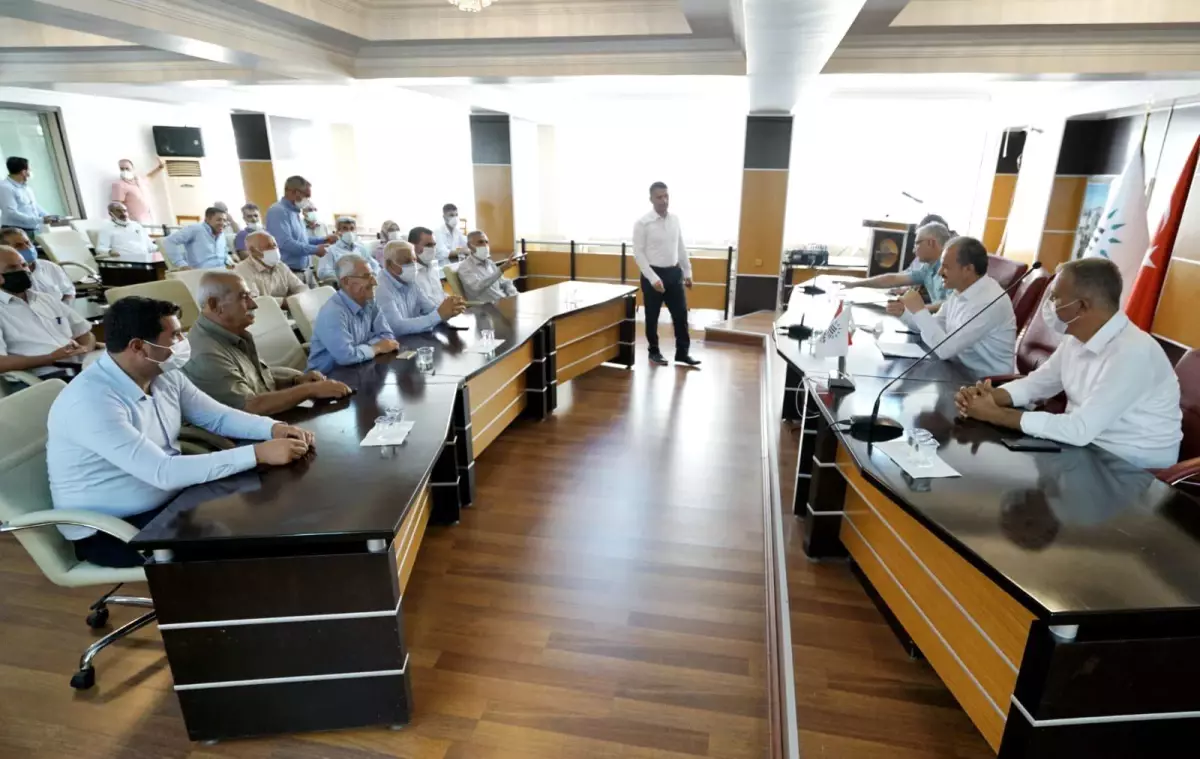 BAŞKANIMIZ, KÖY MUHTARLARIYLA BİR ARAYA GELDİ