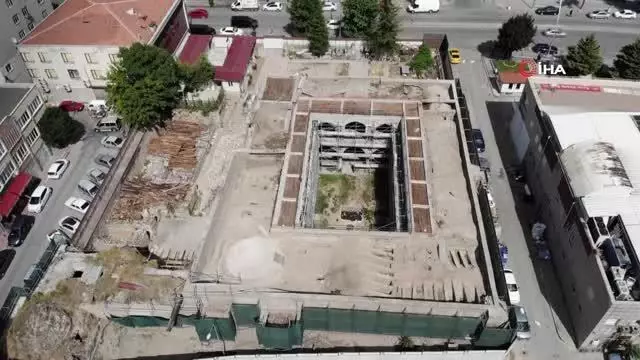 Değer biçilemeyen 8 asırlık çiniler turizme kazandırılıyor