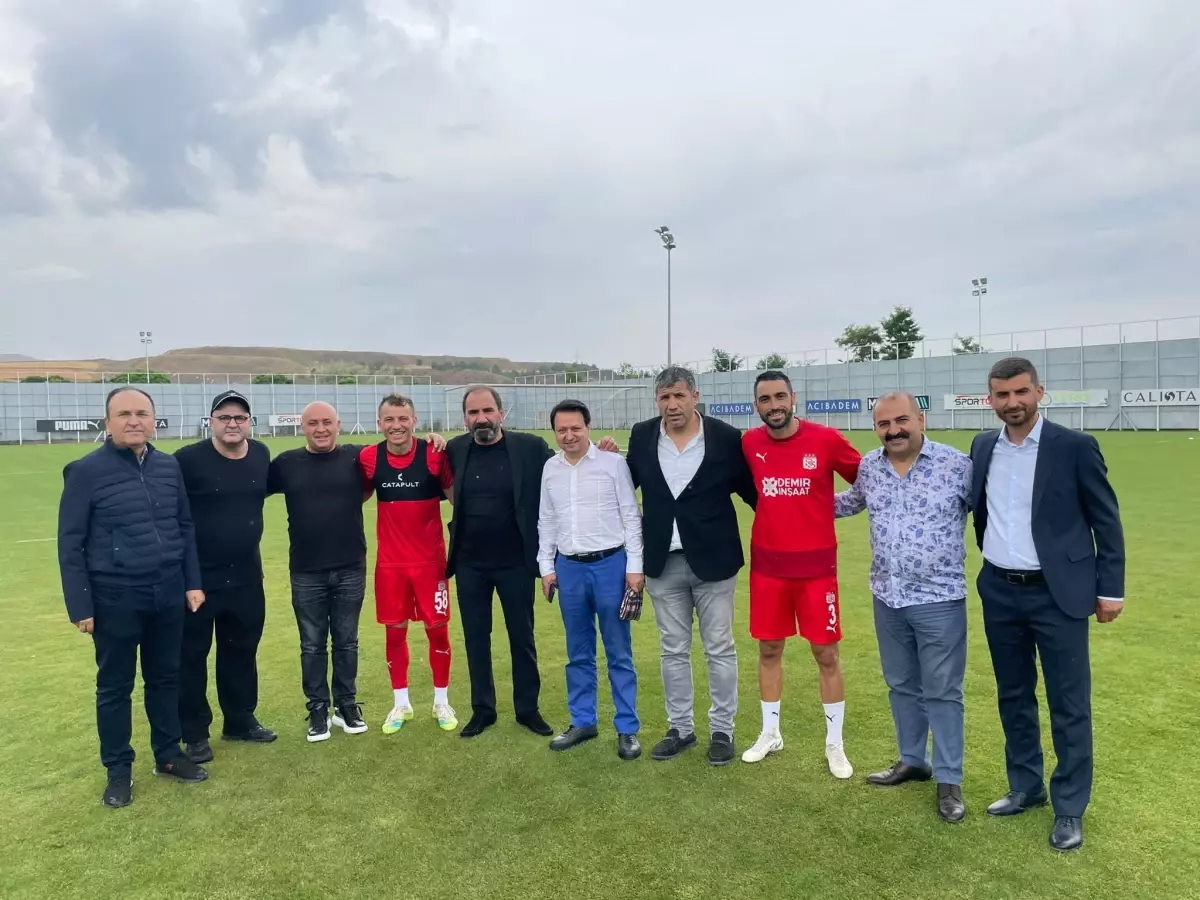 Ünlü isimlerden Sivasspor'a ziyaret