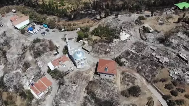 Son dakika haber: Akseki'deki yangından etkilenenlerin anlattıkları alevlerin büyüklüğünü ortaya koyuyor