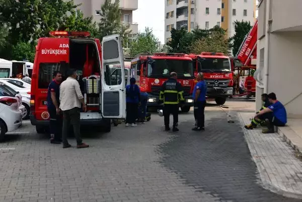 Son dakika haberi... Apartmanın 13'üncü katında yangın; anne ve 2 çocuğu son anda kurtuldu