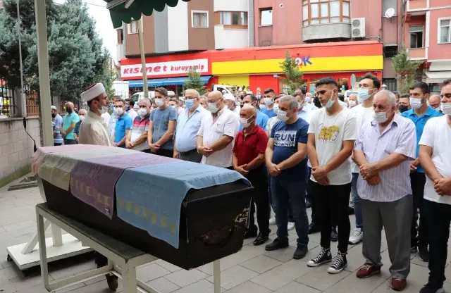 Son dakika! ZONGULDAK - Balıkesir'deki yolcu otobüsü kazasında ölen şoförlerden Başol'un cenazesi