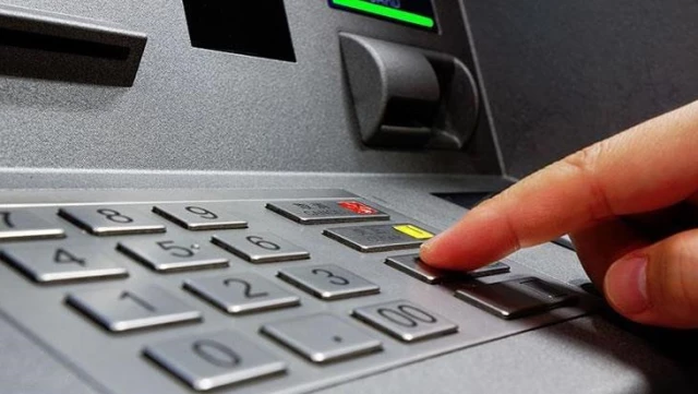 Bankada hesabı olan herkesi ilgilendiriyor! ATM'den yapılan EFT süreç fiyatları zamlandı