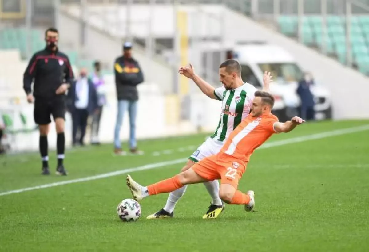Bursaspor, Adanaspor'u bir kez daha yenerek başlangıç zincirini kırmak istiyor