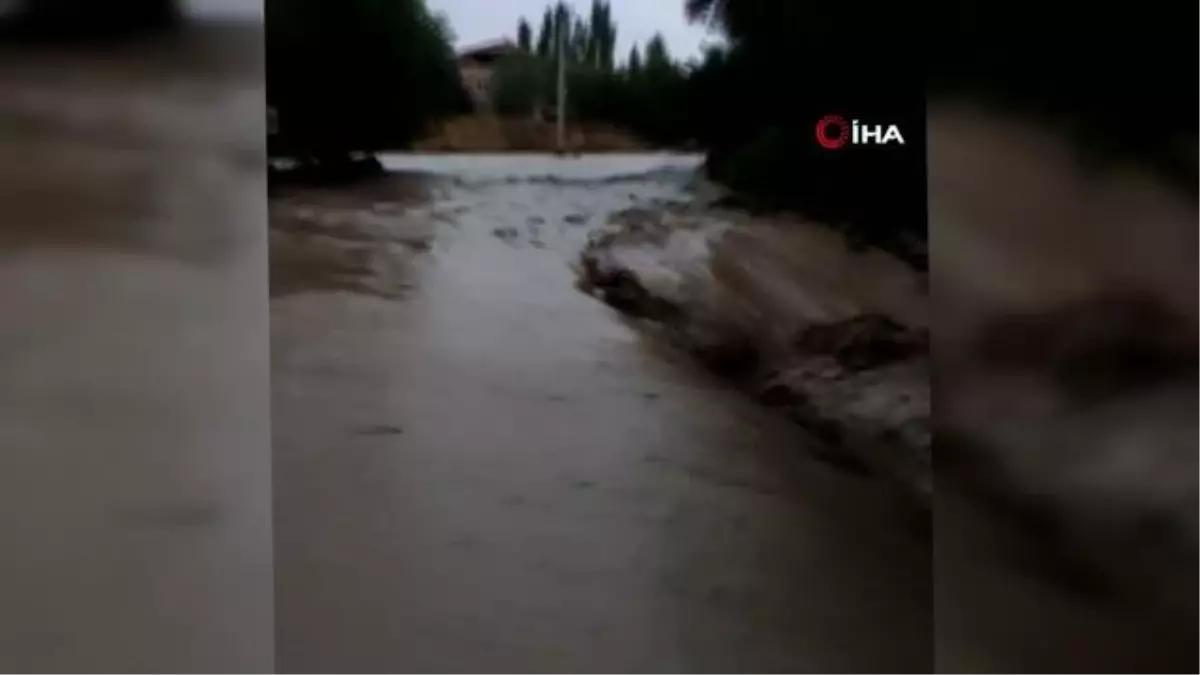 Elbistan'da sağanak sonrası sel meydana geldi: 2 mahalle göle döndü