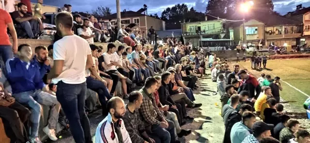 Köy turnuvasında final maçına yoğun ilgi