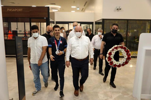 olimpiyatlarda tarih yazan eray samdan yurda 4 14318725 o