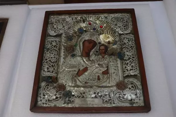 Son dakika haber: KİLİSELERDEN ÇALINAN 12 ESER'İ BARTHOLOMEOS'A TESLİM ETTİ -2