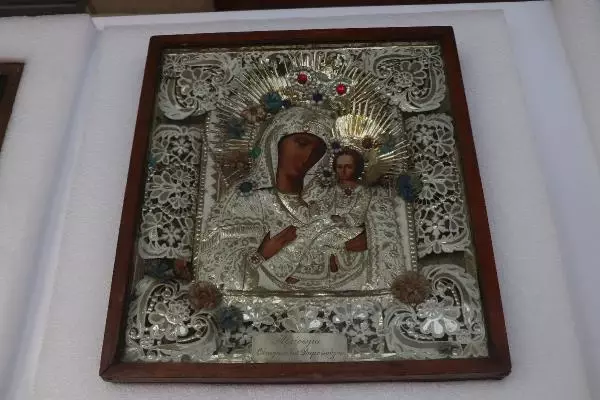 Son dakika haber: KİLİSELERDEN ÇALINAN 12 ESER'İ BARTHOLOMEOS'A TESLİM ETTİ -2
