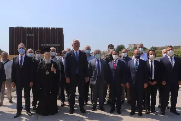 Son dakika haber: KİLİSELERDEN ÇALINAN 12 ESER'İ BARTHOLOMEOS'A TESLİM ETTİ -2