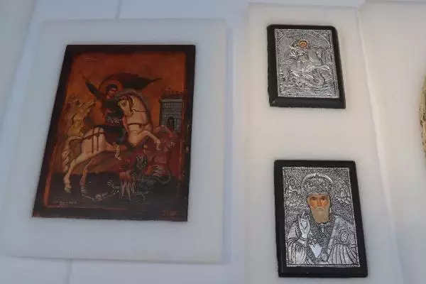 Son dakika haber: KİLİSELERDEN ÇALINAN 12 ESER'İ BARTHOLOMEOS'A TESLİM ETTİ -2